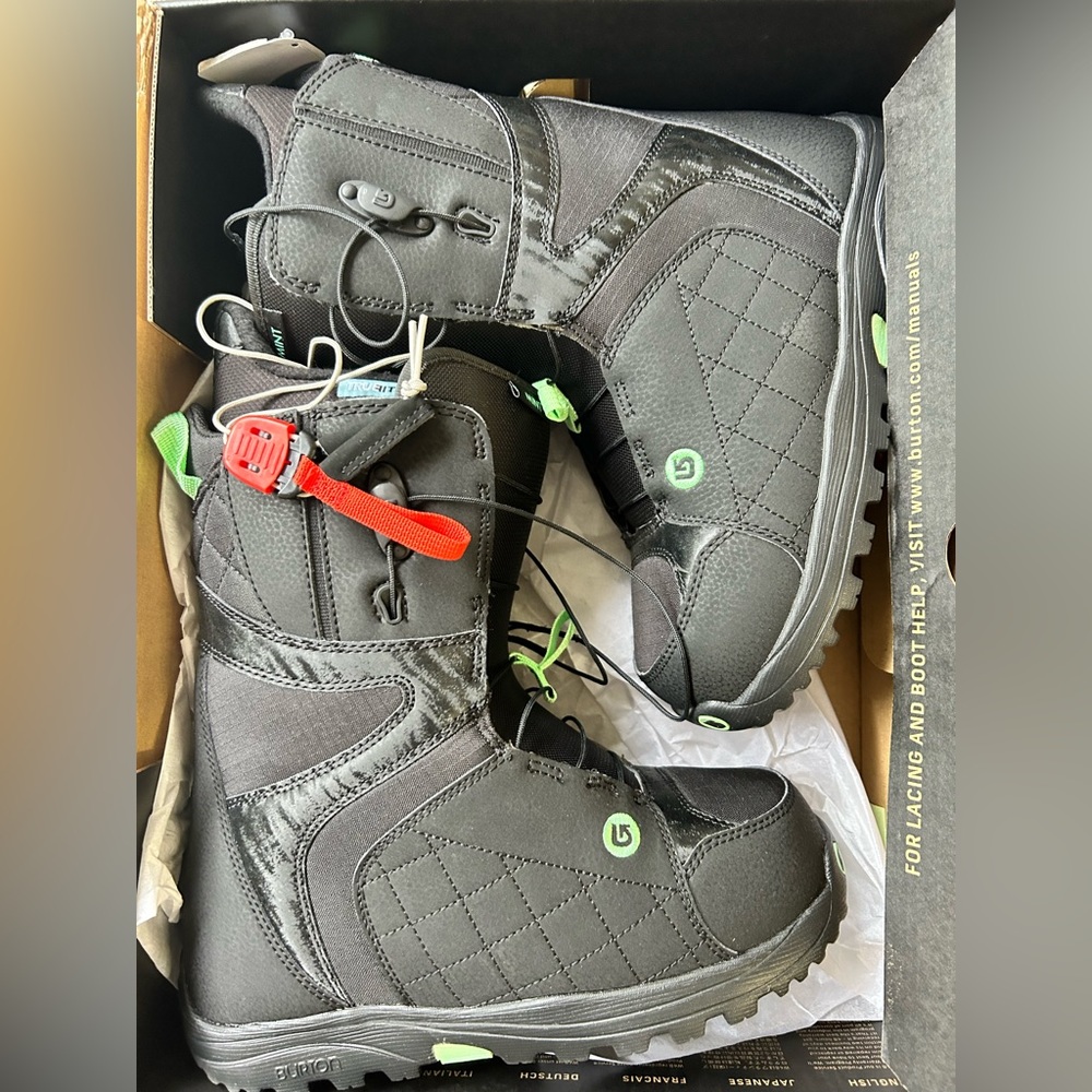 Burton, Snowboard boots, size 8!